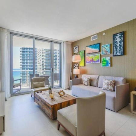 Beachfront Condo With Mesmerizing Views Hollywood Eksteriør billede