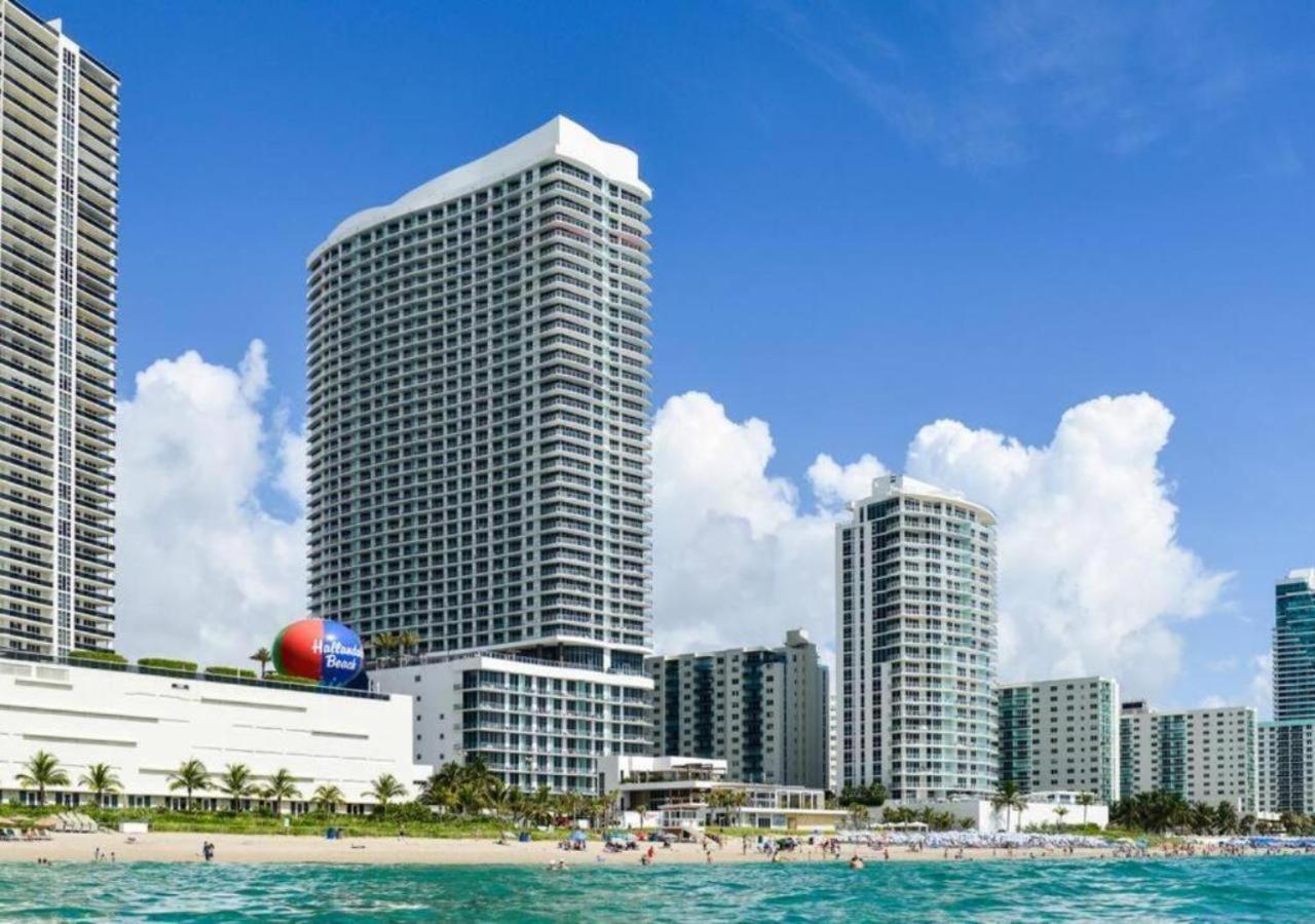Beachfront Condo With Mesmerizing Views Hollywood Eksteriør billede