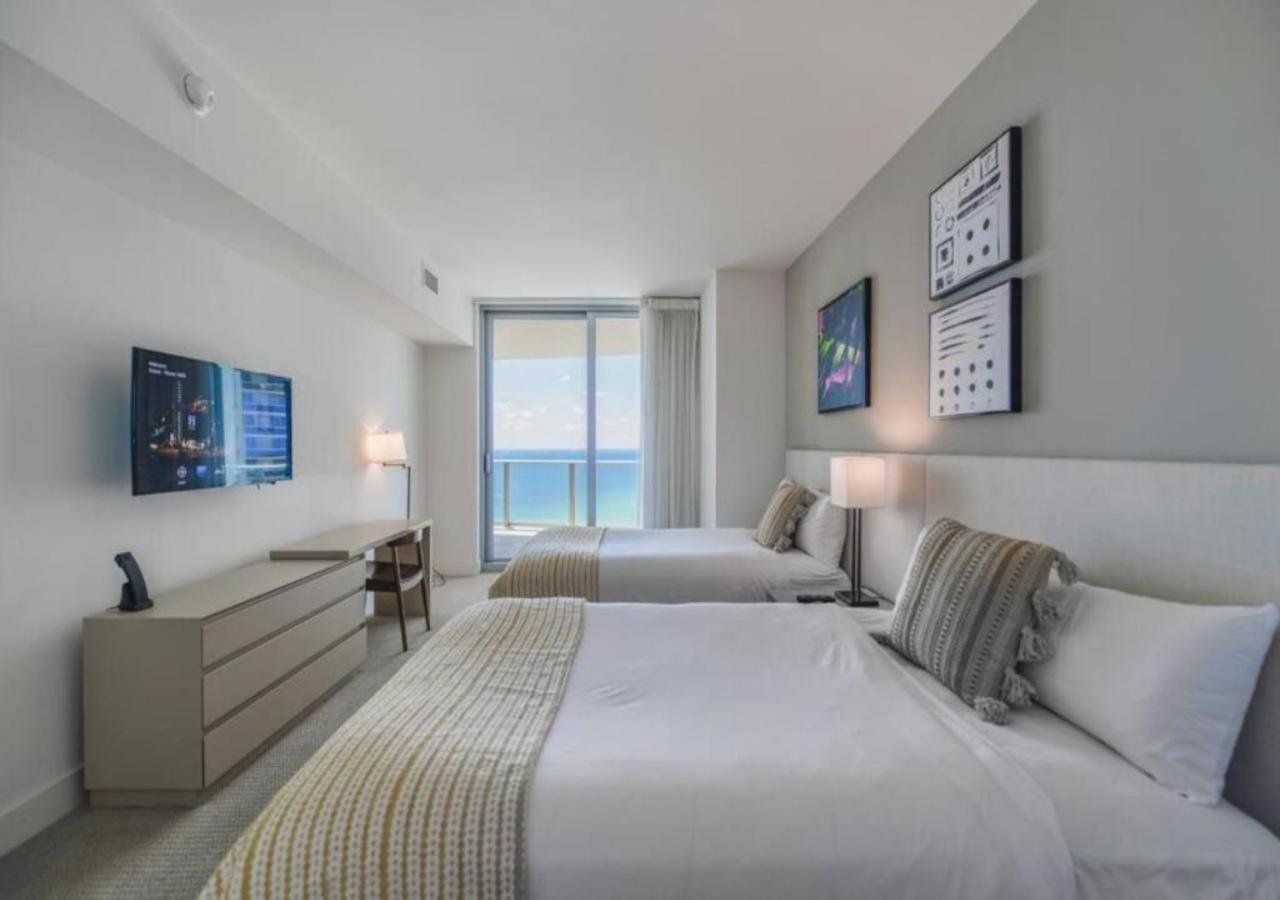 Beachfront Condo With Mesmerizing Views Hollywood Eksteriør billede