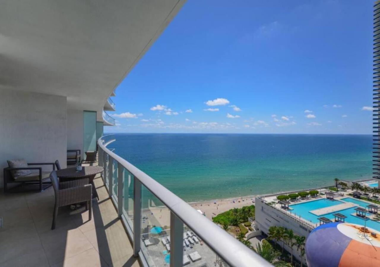 Beachfront Condo With Mesmerizing Views Hollywood Eksteriør billede