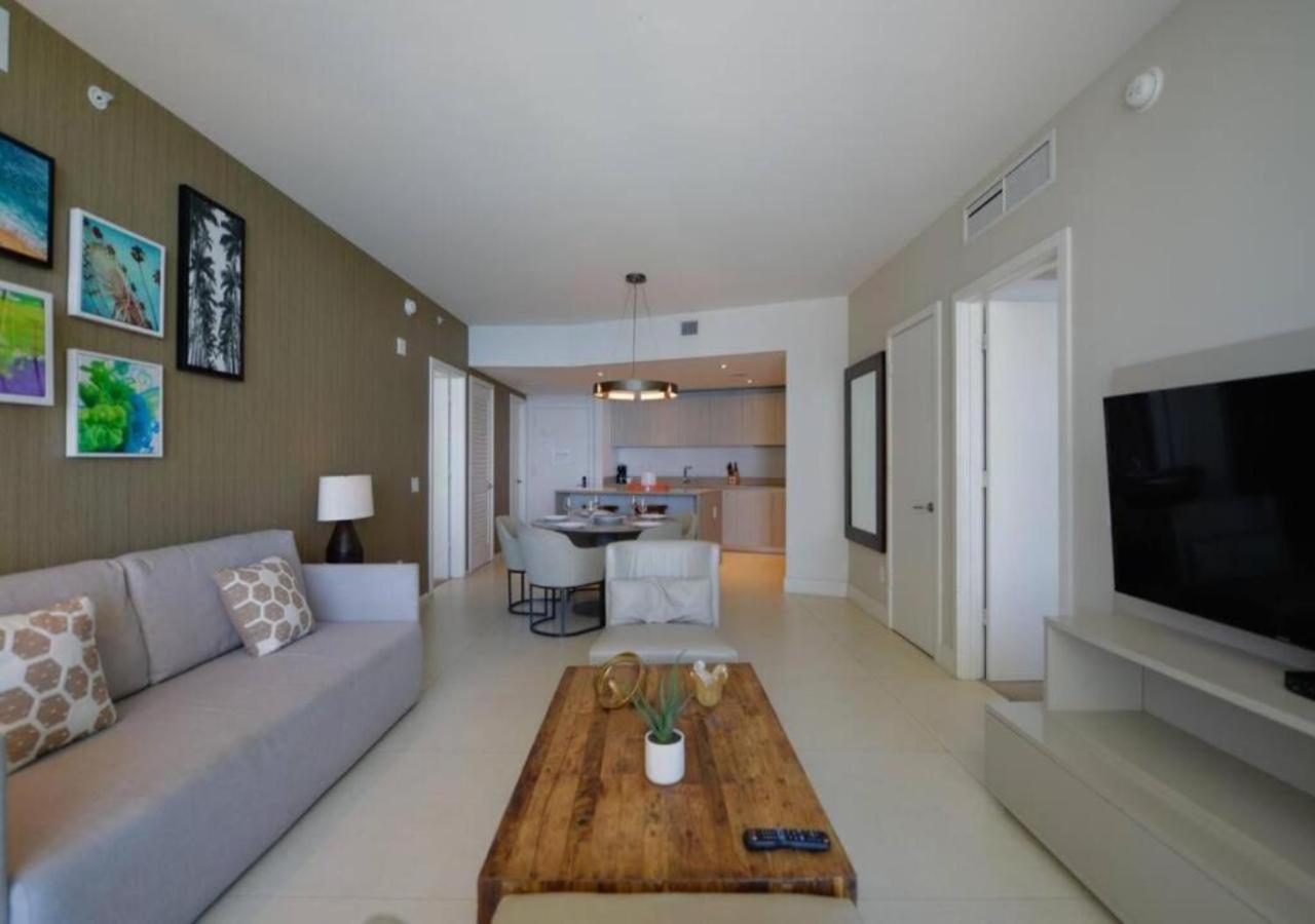 Beachfront Condo With Mesmerizing Views Hollywood Eksteriør billede
