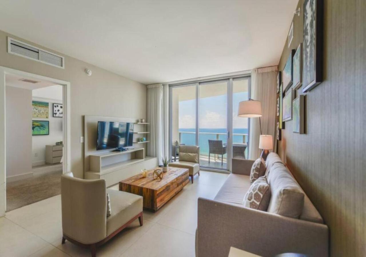 Beachfront Condo With Mesmerizing Views Hollywood Eksteriør billede