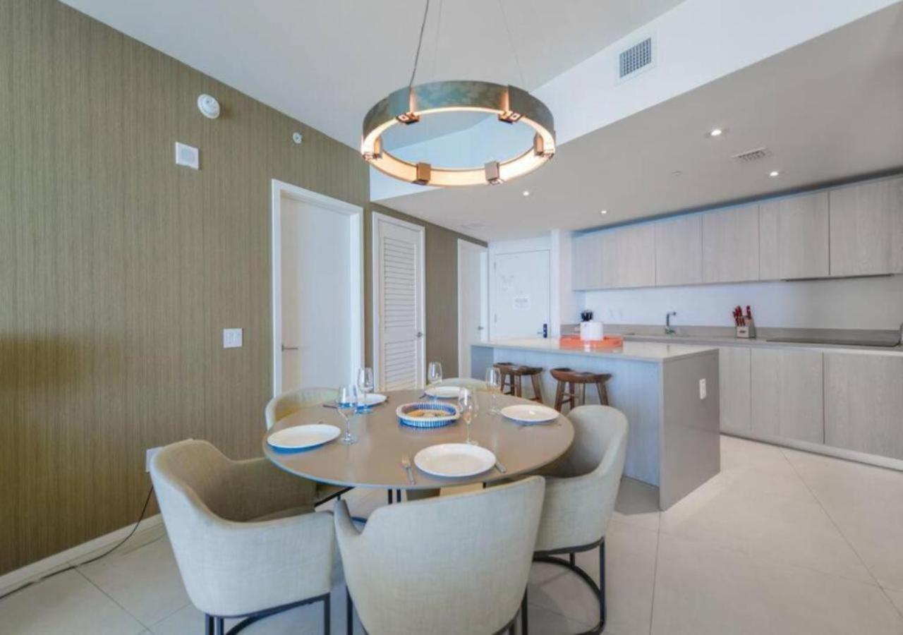 Beachfront Condo With Mesmerizing Views Hollywood Eksteriør billede