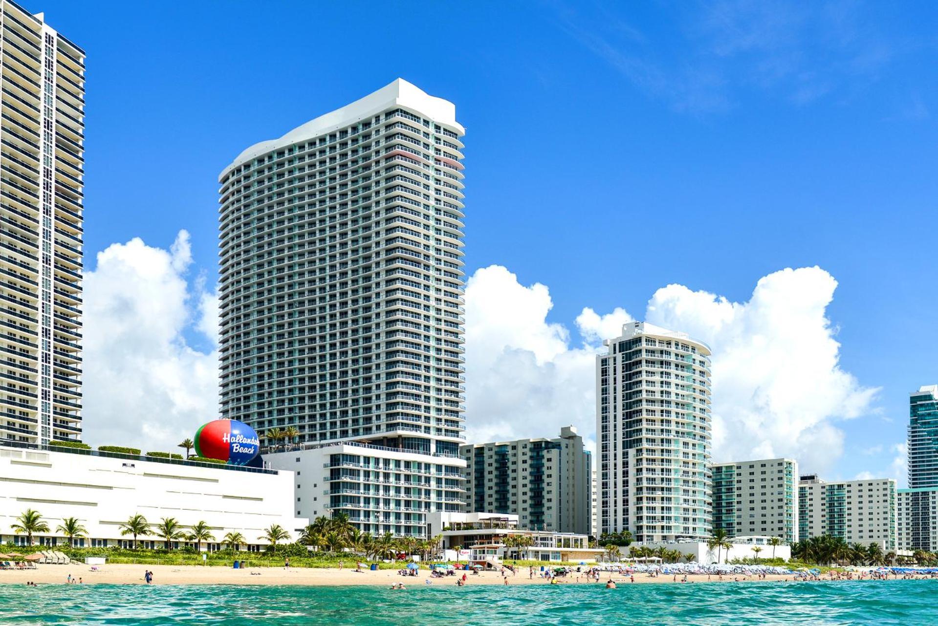 Beachfront Condo With Mesmerizing Views Hollywood Eksteriør billede