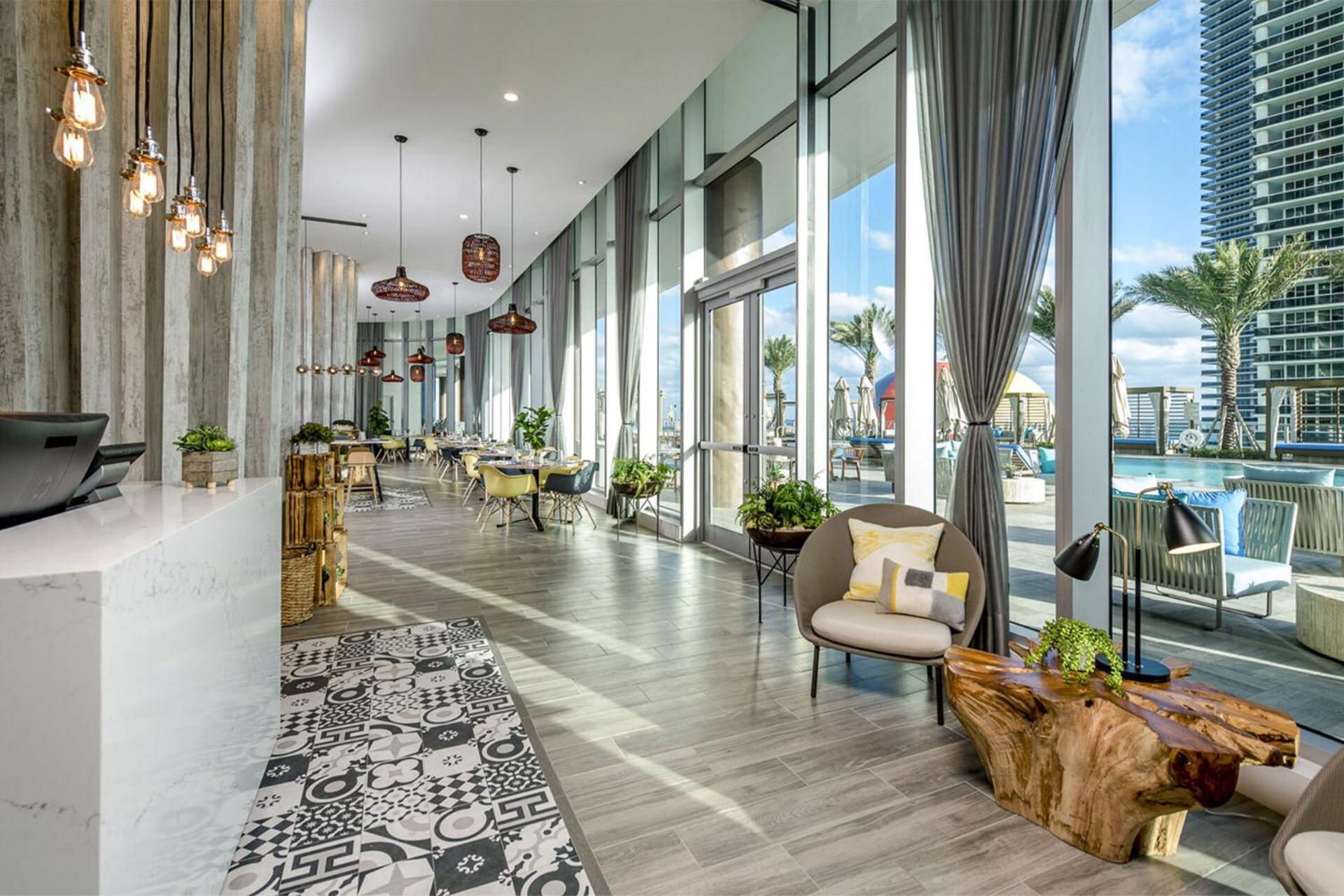 Beachfront Condo With Mesmerizing Views Hollywood Eksteriør billede