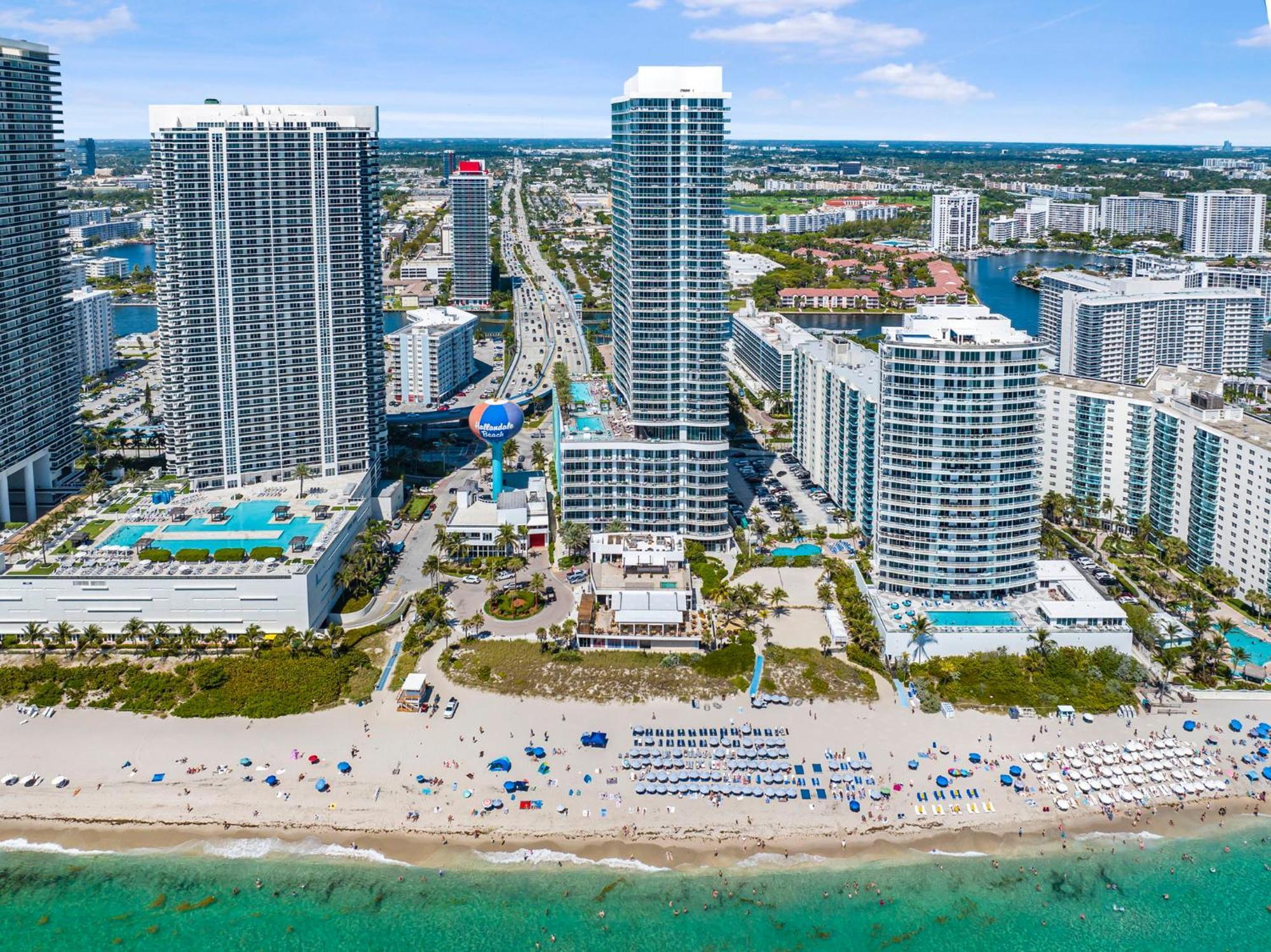Beachfront Condo With Mesmerizing Views Hollywood Eksteriør billede